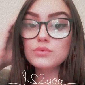 Meet your Posher, Nina